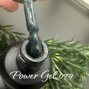 לק ג'ל Power Gel 079, לק ג'ל צבע ירוק כהה עם נצנץ עדין